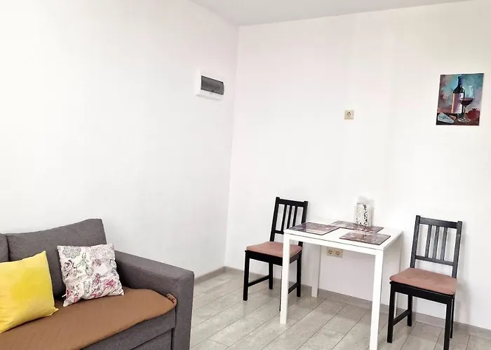 Lola Seaview Guest House. Уютный Домик В Варне